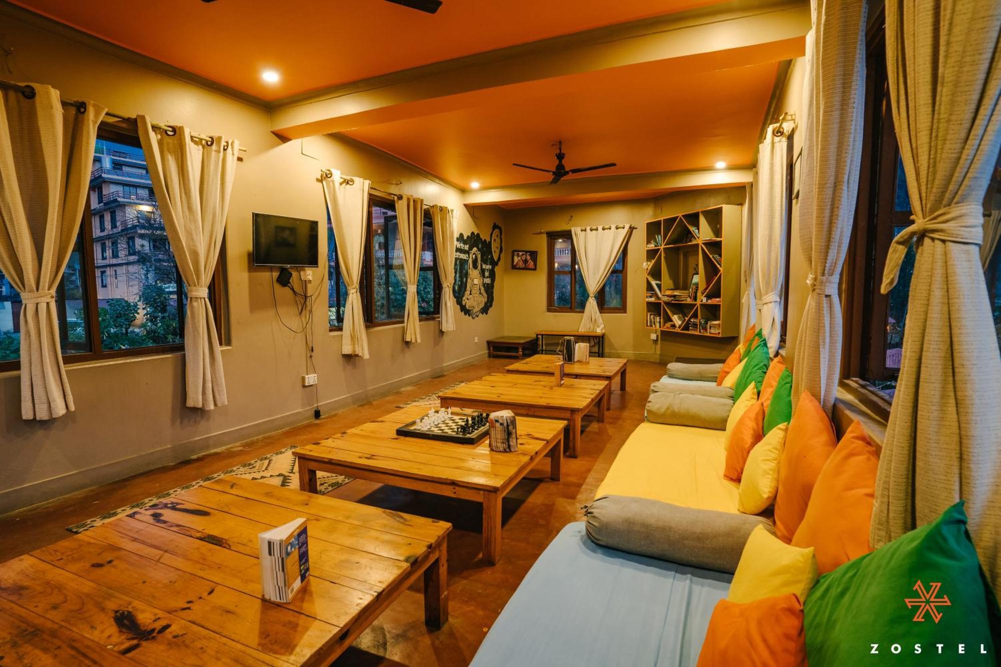 Zostel Pokhara Hostel Luaran gambar